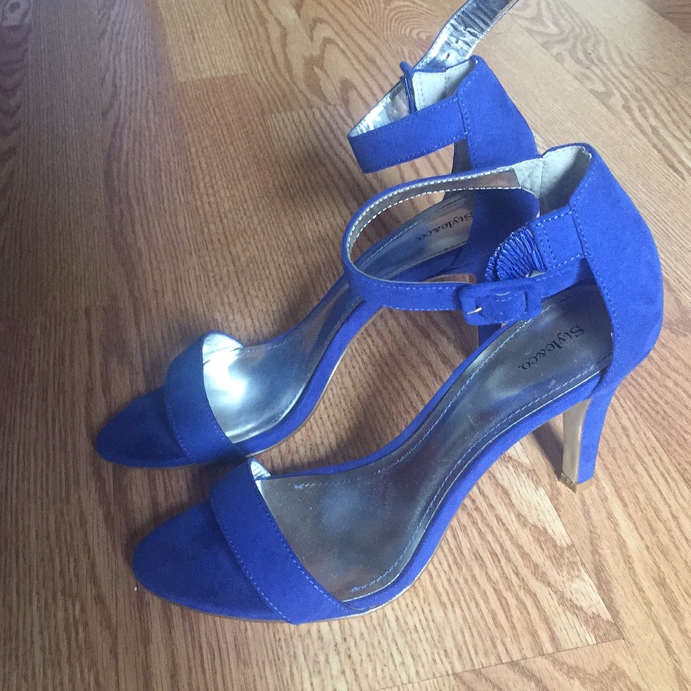 3 inch blue heel